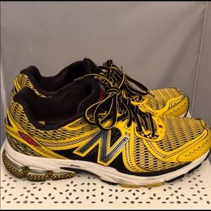 New Balance 860 V2 2011 New York Marathon Limited Edition Taxi Running Shoes